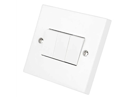 3 GANG 2 WAY LIGHT SWITCH B06P PK1